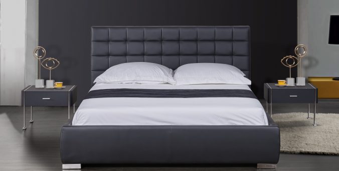 מיטה דגם ריבועים - שחור