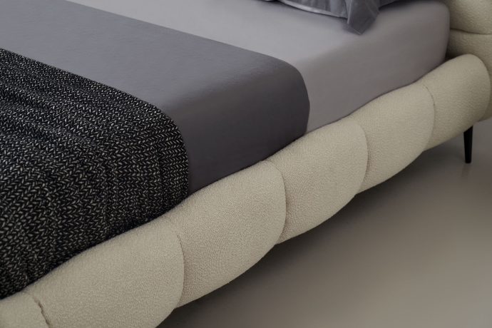 מיטה דגם אור - שמנת בוקלה + מזרן במתנה