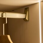 ארון דגם שירן - 6 דלתות סהרה גב בגוון עץ + תאורה