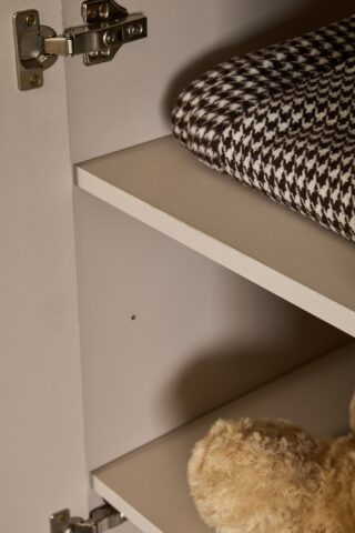 ארון דגם שירן - 6 דלתות סהרה גב בגוון עץ + תאורה