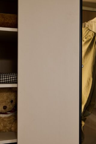 ארון דגם שירן - 6 דלתות סהרה גב בגוון עץ + תאורה