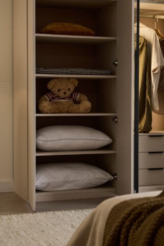 ארון דגם שירן - 6 דלתות סהרה גב בגוון עץ + תאורה