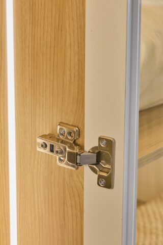 ארון דגם גלעד - 6 דלתות גוון שמנת + תאורה