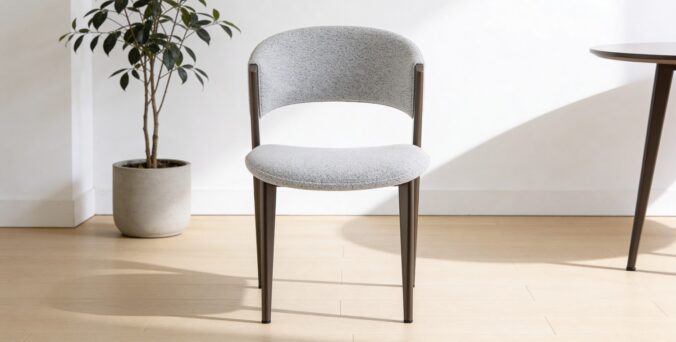 כיסא דגם רום אפור בהיר בוקלה