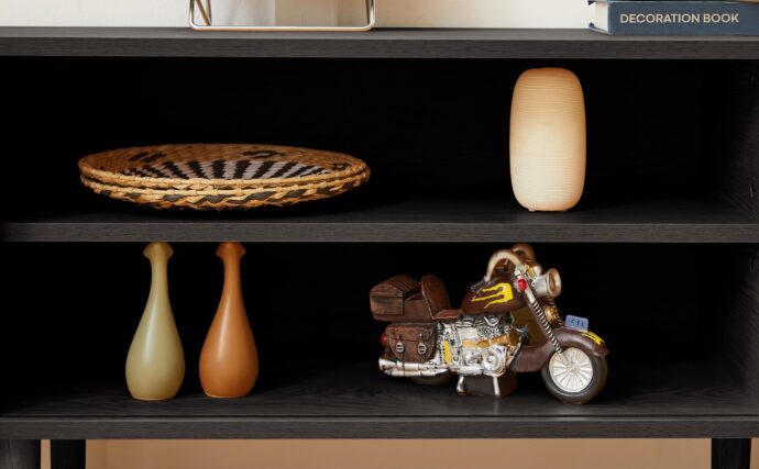 מזנון דגם רטרו בגוון שחור