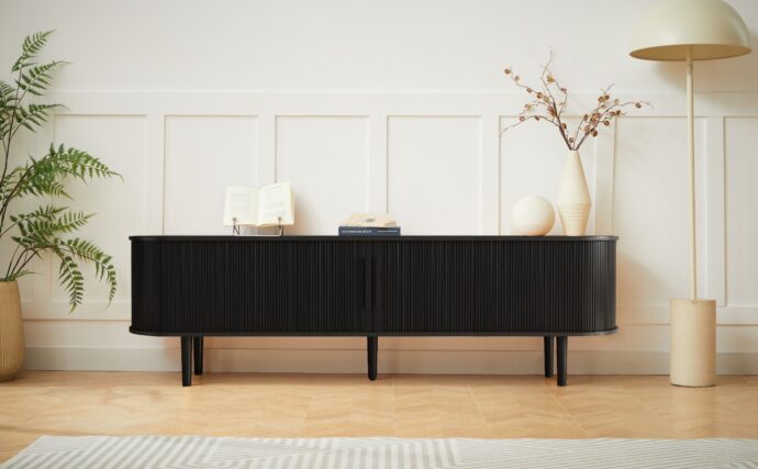 מזנון דגם רטרו בגוון שחור