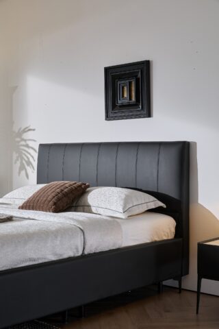 מיטה דגם לונדון – שחור + ארגז מצעים ומזרן מתנה