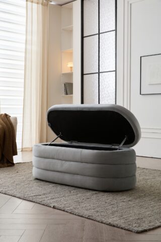 הדום מדריד בגוון אפור בד קטיפה