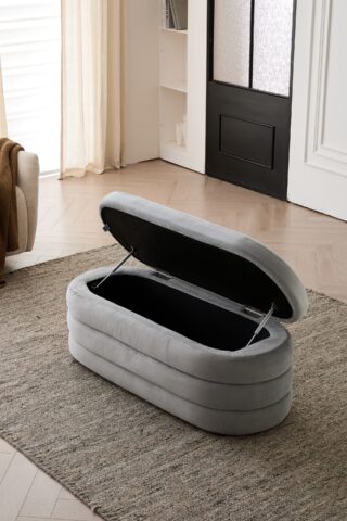 הדום מדריד בגוון אפור בד קטיפה