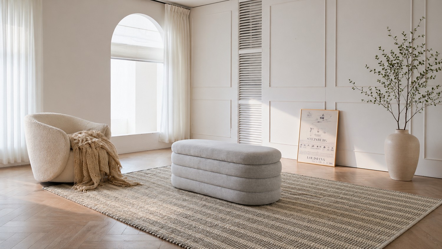 הדום מדריד בגוון אפור בד קטיפה