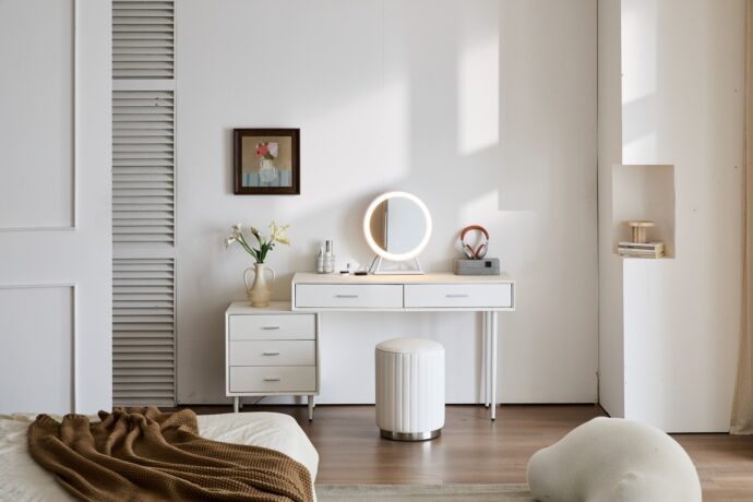 קומודה ומראה דגם רוז לבן