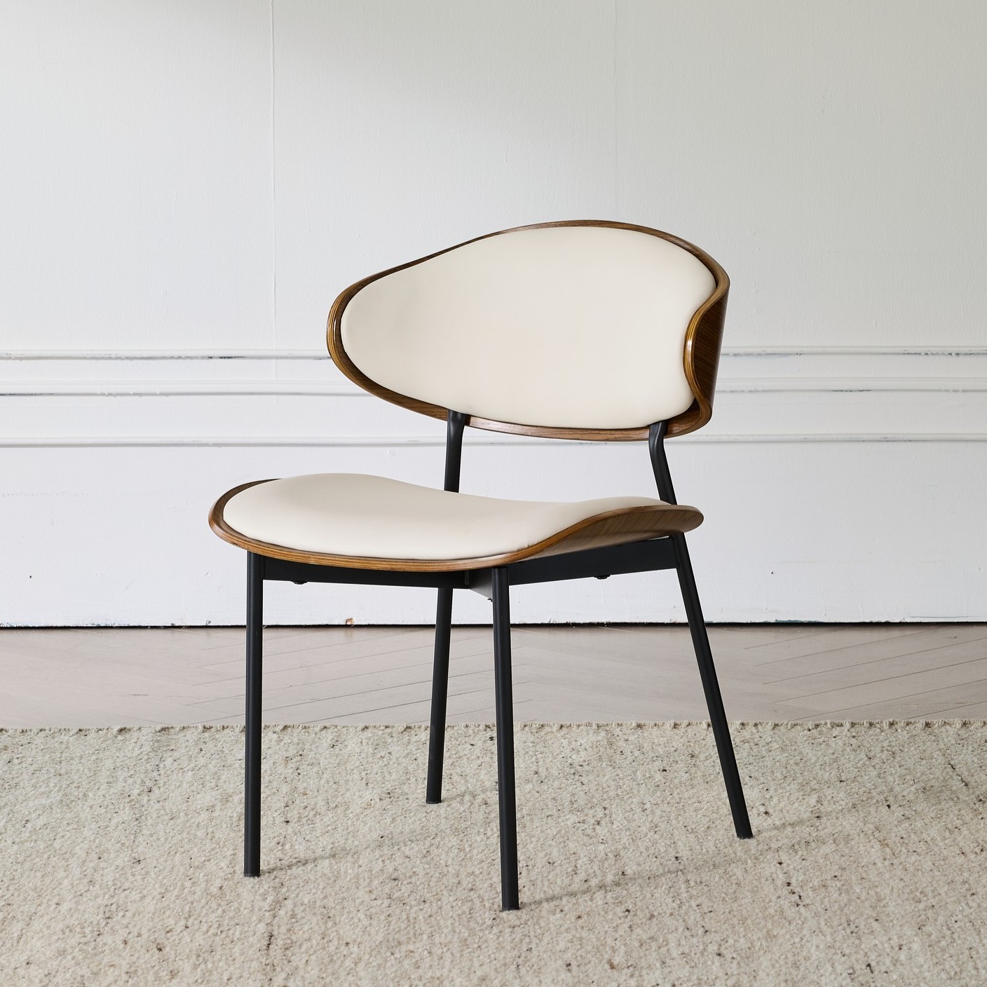 כיסא דגם אורבן שמנת