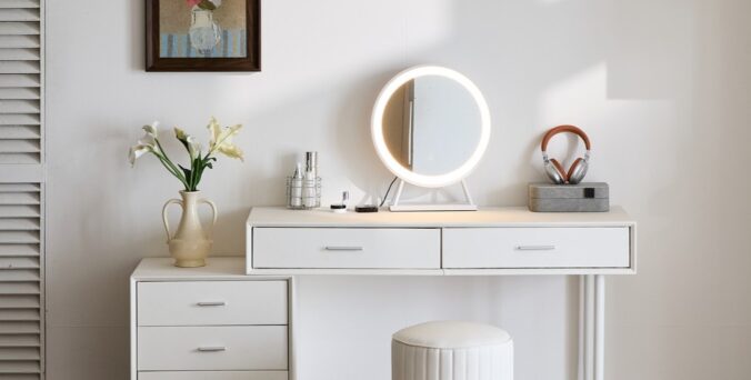 קומודה ומראה דגם רוז לבן