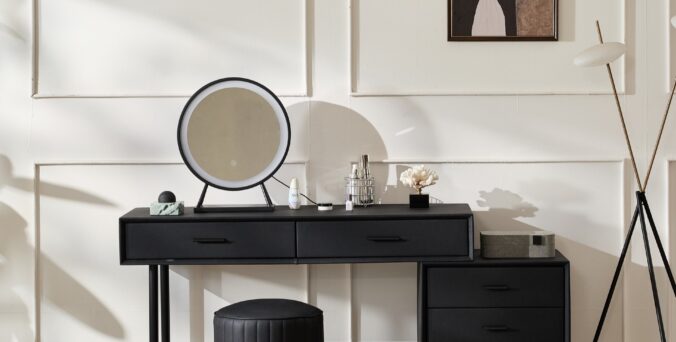 קומודה ומראה דגם רוז שחור