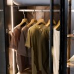 ארון דגם גלעד - 4 דלתות גוון שחור + תאורה