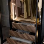 ארון דגם גלעד - 4 דלתות גוון שחור + תאורה