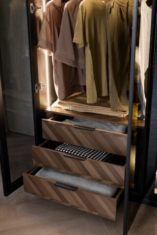 ארון דגם גלעד - 4 דלתות גוון שחור + תאורה