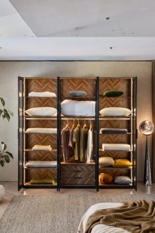 ארון דגם גלעד - 6 דלתות גוון שחור + תאורה