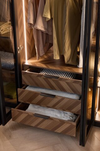 ארון דגם גלעד - 6 דלתות גוון שחור + תאורה