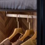 ארון דגם גלעד - 6 דלתות גוון שחור + תאורה