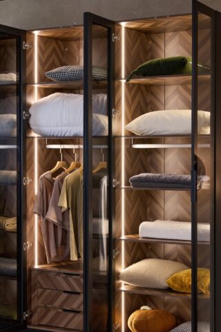 ארון דגם גלעד - 6 דלתות גוון שחור + תאורה