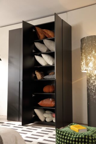 ארון דגם רן - 4 דלתות גוון שחור