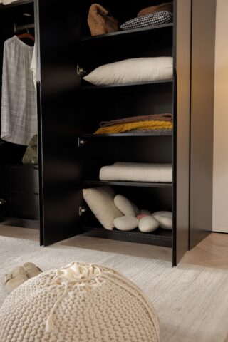 ארון דגם רן - 6 דלתות גוון שחור