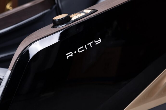 כורסת עיסוי M4