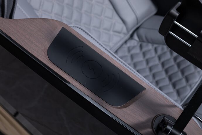 כורסת עיסוי M4