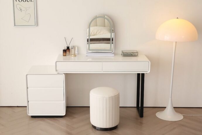 קומודה ומראה דגם סתיו