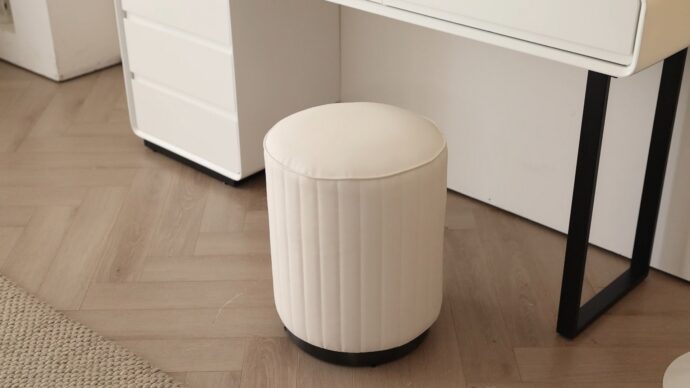 קומודה ומראה דגם סתיו