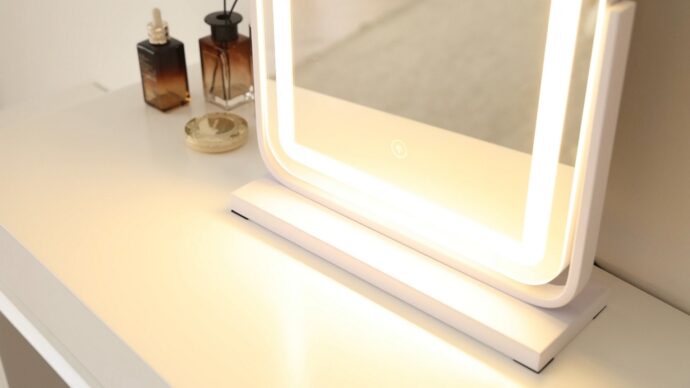 קומודה ומראה דגם סתיו