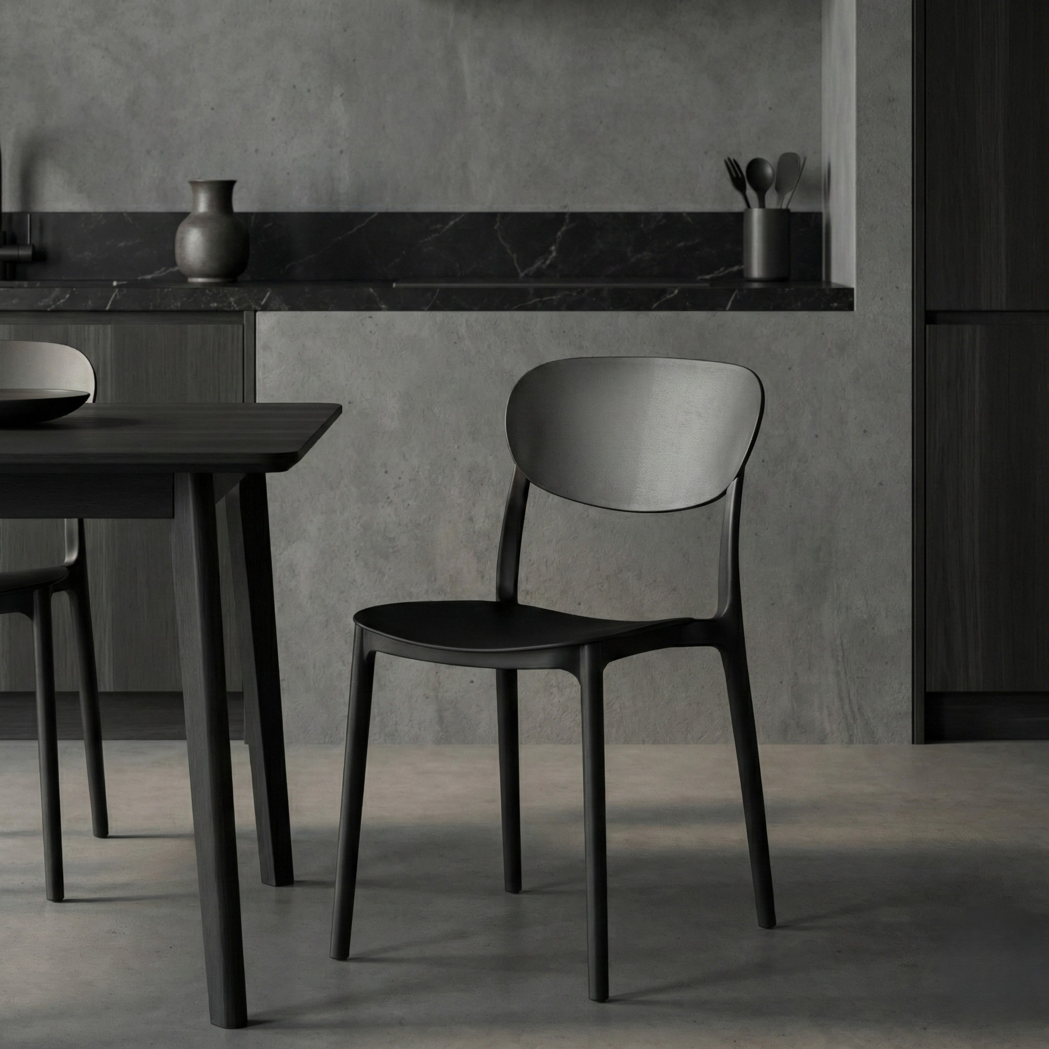 כיסא דגם סוזן שחור