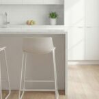 כיסא בר דגם עדי לבן