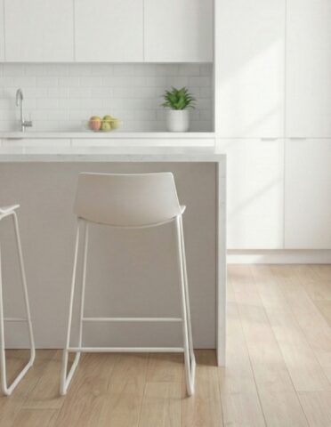 כיסא בר דגם עדי לבן