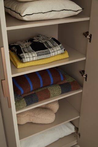 ארון דגם בראשית - 4 דלתות גוון סהרה