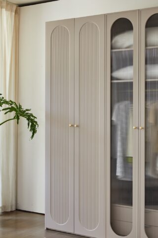 ארון דגם דניאל - 6 דלתות גוון סהרה + תאורה