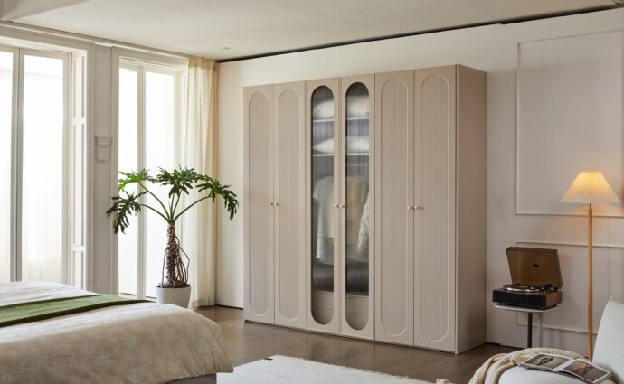 ארון דגם דניאל - 6 דלתות גוון סהרה + תאורה