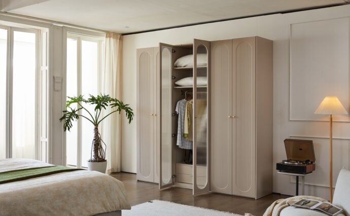 ארון דגם דניאל - 6 דלתות גוון סהרה + תאורה