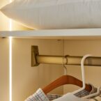 ארון דגם דניאל - 6 דלתות גוון שמנת + תאורה