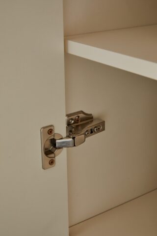 ארון דגם דניאל - 6 דלתות גוון שמנת + תאורה