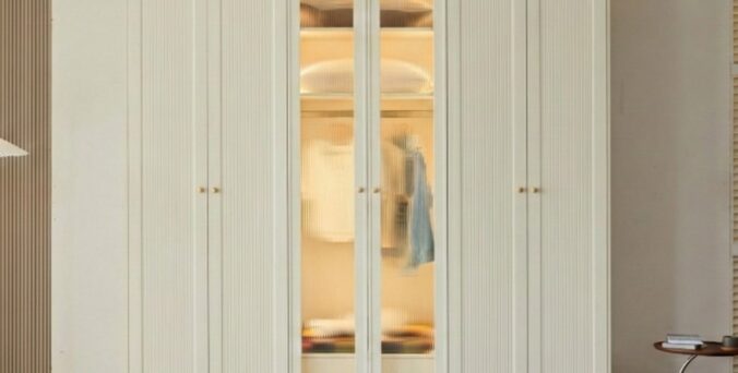 ארון דגם דניאל - 6 דלתות גוון שמנת + תאורה