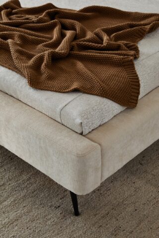 מיטה דגם מונאקו בגוון סהרה + מזרן מתנה