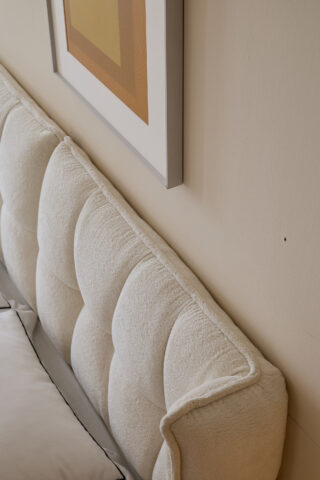 מיטה דגם פריז - שמנת בד טדי + מזרן במתנה