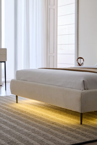 מיטה דגם פריז - שמנת בד טדי + מזרן במתנה