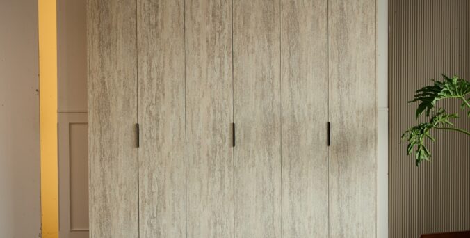 ארון דגם בראשית - 6 דלתות גוון טרוורטין