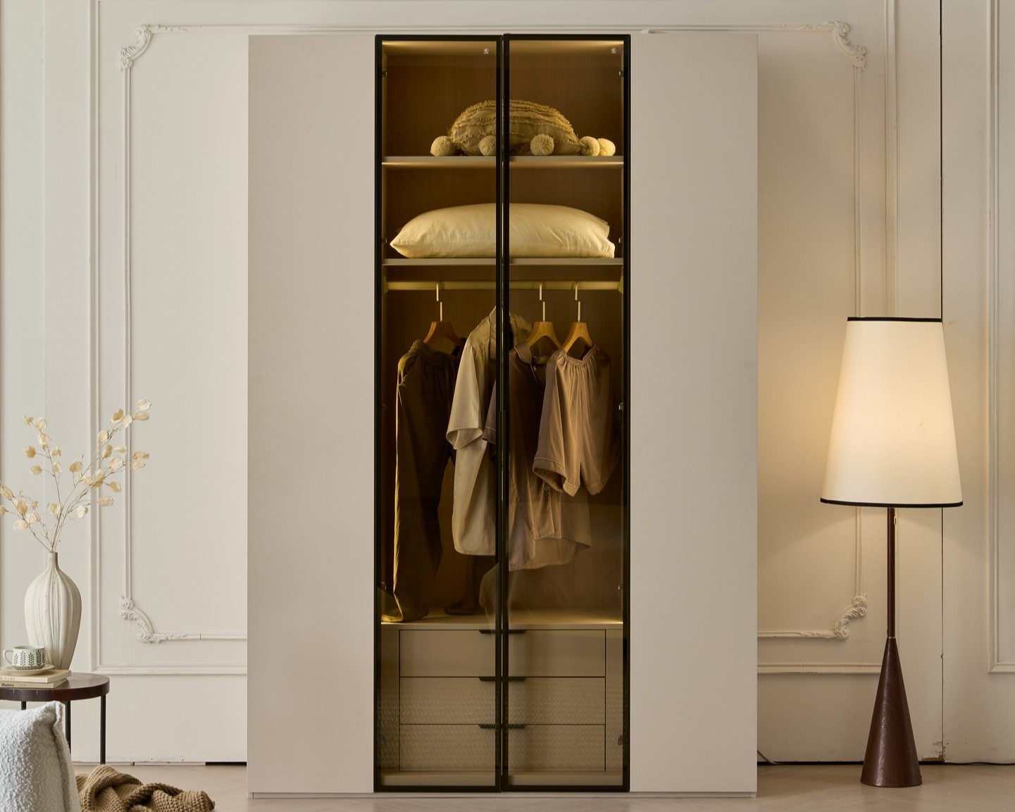 ארון דגם שירן - 4 דלתות סהרה גב בגוון עץ + תאורה