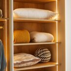 ארון הזזה דגם לין 2 דלתות בגוון שמנת 160/240