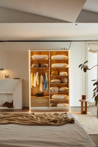 ארון הזזה דגם לין 2 דלתות בגוון שמנת 160/240