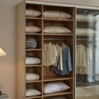 ארון הזזה דגם לין 2 דלתות בגוון שמנת 240/240